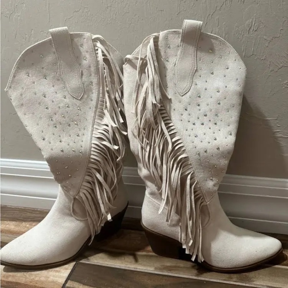 Fringe White Knee-High Boots - Picture 3 of 7
